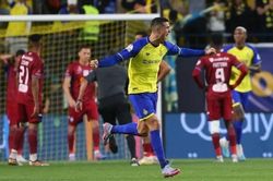 Ronaldo lập siêu phẩm sút phạt giúp Al Nassr ngược dòng kịch tính