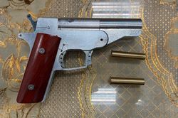 Phát hiện súng, đạn trong kiện hàng gửi qua đường hàng không