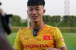 Văn Trường chia sẻ cảm nhận về HLV Philippe Troussier