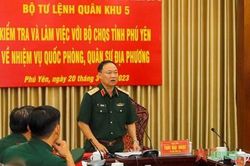 Quân khu 5 làm việc với Bộ CHQS tỉnh Phú Yên về nhiệm vụ quân sự, quốc phòng
