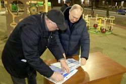 Chuyện hậu trường chuyến thăm đầu tiên tới vùng Donbass của Tổng thống Putin