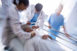 Tìm ra nguyên nhân khiến người phụ nữ bị đau đầu nhiều ngày không đỡ