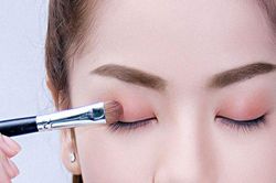 Trang điểm đúng cách để an toàn cho da