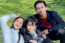 Khánh Thi khoe nhan sắc đời thường của mẹ bầu khi đưa con trai sang châu Âu thi đấu