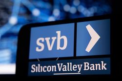 Nikkei: SVB phá sản ảnh hưởng các ngân hàng Nhật Bản hơn Trung Quốc