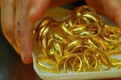 Giá vàng hôm nay 20/3: Người mua lãi đậm vì vàng nhẫn tăng mạnh