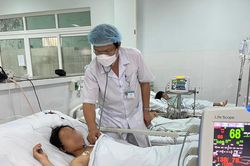 Vụ ngộ độc do ăn cá chép ủ chua ở Quảng Nam: Còn 1 bệnh nhân phải thở máy