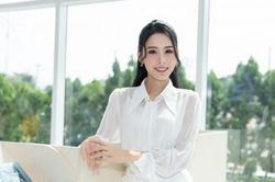 Thời trang thanh lịch của Á hậu Lê Nguyễn Ngọc Hằng
