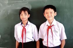 Học sinh lớp 5 trả lại gần 100 triệu đồng nhặt được