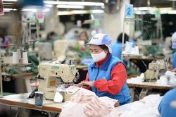 Việt Nam cần tăng cường bình đẳng giới trong chế độ hưu trí