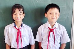 2 học sinh nhặt được vàng trị giá cả trăm triệu đồng, trả lại người bị mất
