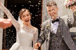 Tổ chức đám cưới rình rang, ly hôn sau vài tháng thì có sao đâu?