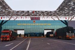 Cửa khẩu Đông Hưng (Trung Quốc) được chỉ định là cửa khẩu nhập khẩu lương thực