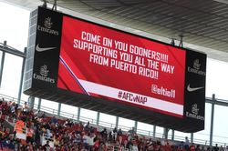 Arsenal: Sử dụng ngôn ngữ ký hiệu để lan tỏa yêu thương