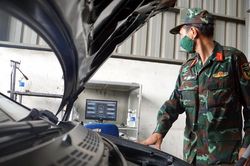Lực lượng quân đội được tăng cường hỗ trợ kiểm định xe ở TP Hồ Chí Minh
