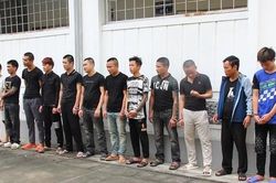 Đồng loạt ra quân triệt xóa nhiều điểm bán lẻ ma túy, bắt giữ 13 đối tượng