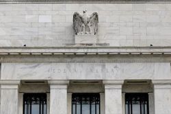 Fed vẫn tăng lãi suất 0,25%, phát tín hiệu sắp đảo ngược chính sách thắt chặt