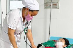 Phẫu thuật thành công u nang buồng trứng nặng 8,5kg
