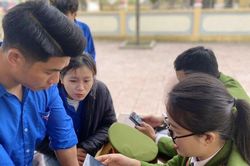 Công an Thanh Hóa về trường làm căn cước công dân cho học sinh