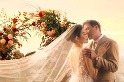 Hé lộ hình ảnh đầu tiên trong lễ cưới Linh Rin và Phillip Nguyễn
