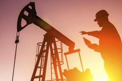 Giá xăng dầu hôm nay (23/3): Lo ngại suy thoái, khủng hoảng khiến giá dầu thô giảm mạnh