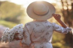 Chồng liên tục ngoại tình nhưng lại ám ảnh vợ thay lòng đổi dạ
