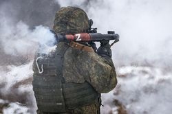 Nhà máy điện hạt nhân Ukraine 'nguy cấp', Anh nói Nga giành thêm kiểm soát ở Luhansk