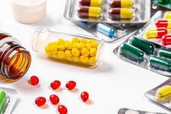 15 loại thuốc tạm ngừng nhập khẩu, phân phối, lưu hành tại Việt Nam