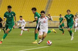 U23 Việt Nam nhận 2 thẻ đỏ, bị thổi phạt đền, HLV Troussier có khởi đầu đáng quên