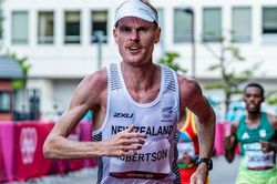 Kỷ lục gia marathon Zane Robertson bị treo giò 8 năm