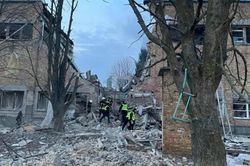 Ukraine bị tấn công bằng UAV, tên lửa trong đêm