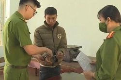 Khởi tố kẻ hiếp dâm con gái ruột của người tình