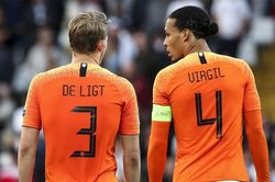 Hàng phòng ngự Hà Lan: Vị thế nào cho Virgil van Dijk?