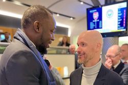 Đưa MU 'trở lại ngày vinh quang', HLV Ten Hag được huyền thoại Usain Bolt khen hết lời