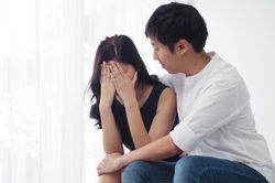 Sắp cưới, cô gái lo lắng 'chỗ ấy' nhỏ vì thân hình gầy gò
