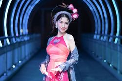 Ca khúc mới liên tục lập thành tích, Hòa Minzy 'chiêu đãi' khán giả món quà đặc biệt
