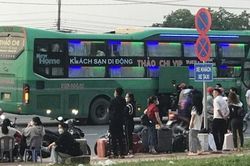 Xe khách bỏ bến 'làm khó' doanh nghiệp vận tải trong bến