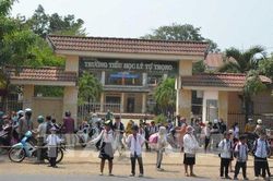 Xác định 4 đối tượng tặng bóng bay khiến 31 học sinh ngộ độc tại Đắk Lắk
