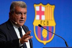 Barcelona lo chìm sâu trong khủng hoảng tài chính nếu bị cấm dự Cúp C1