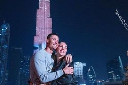 Georgina hạnh phúc trước món quà 'giản dị' nhận được từ Ronaldo trong ngày sinh nhật