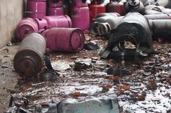 Nổ bình gas, bé 7 tuổi bị mảnh sành găm sâu vào đùi