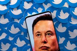 Twitter mất một nửa giá trị sau khi bị Elon Musk thâu tóm