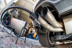 Bê bối đăng kiểm ở Mỹ: Một trung tâm 'phù phép' tới 450 xe/ngày