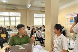 TP.HCM mở 'cao điểm nước rút' cấp căn cước công dân cho học sinh