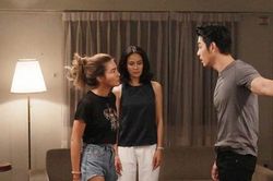 Vừa nói góp tiền nuôi bố, anh trai liền đuổi tôi ra khỏi nhà