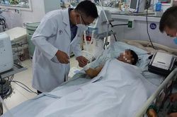 Từ vụ ngộ độc món cá chép ủ chua: Vì sao việc cung ứng thuốc hiếm gặp khó?
