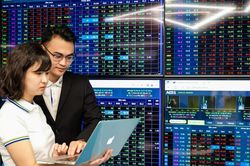 Kinh tế trưởng VinaCapital: SVB sụp đổ ảnh hưởng không lớn đến thị trường chứng khoán cũng như nền kinh tế Việt Nam
