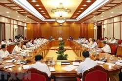 Bảo vệ cán bộ bằng thành trì luật pháp