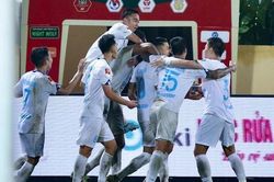 Nam Định FC thắng nghẹt thở Công an Hà Nội trên sân Ninh Bình
