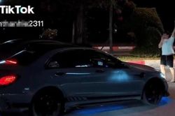 Nhóm thanh niên 'biểu diễn' ô tô ở Vũng Tàu, khoe clip trên TikTok